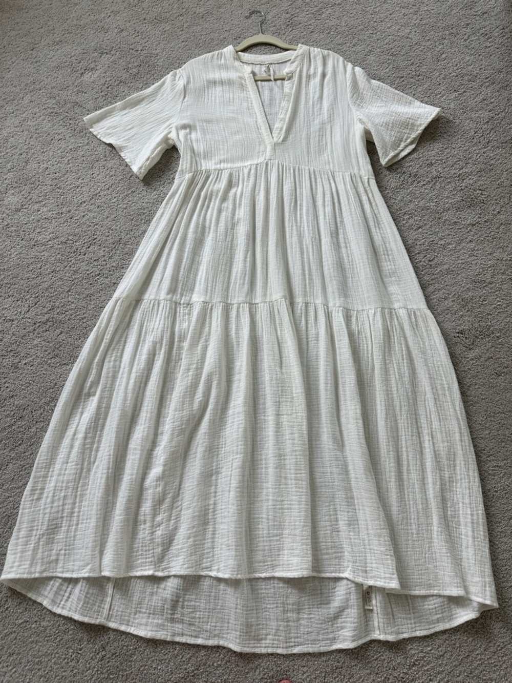 The Kallie Flowy V-neck Maxi Dress in size S.